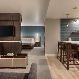 Junior King Suite City View